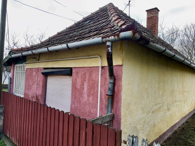 Eladó családi ház, Jászalsószentgyörgyon 9.5 M Ft, 3 szobás