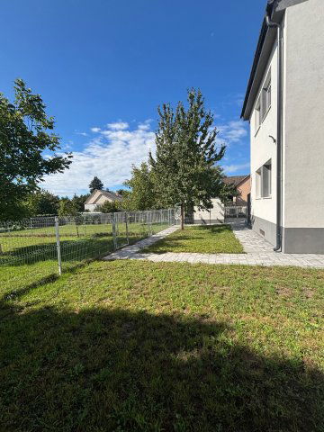 Eladó ikerház, Komáromban 86.4 M Ft, 4 szobás