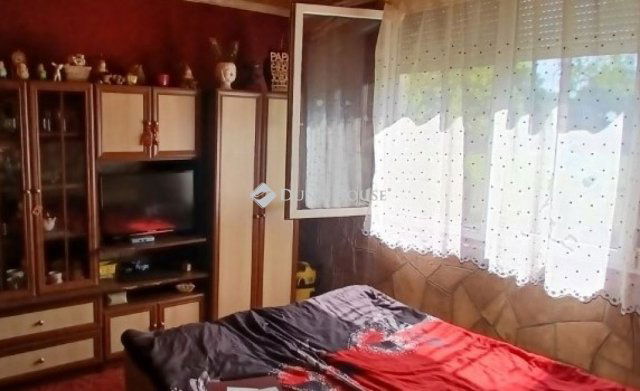 Eladó téglalakás, Tatabányán 31.9 M Ft, 2 szobás