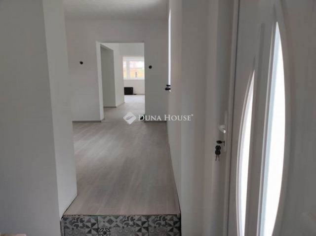 Eladó családi ház, Kányban 32.9 M Ft, 2 szobás