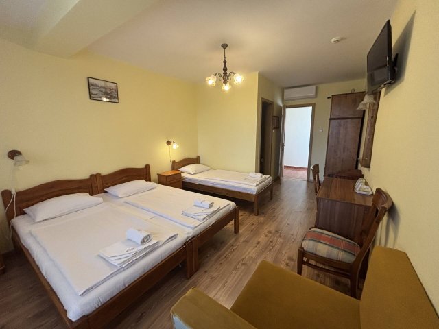 Eladó üzlethelyiség, Hajdúszoboszlón 650 M Ft, 13 szobás