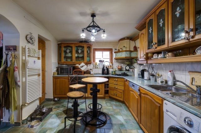 Eladó családi ház, Diósdon 129 M Ft, 13 szobás