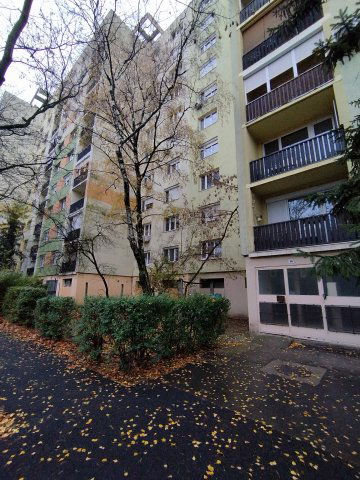 Eladó panellakás, Szegeden, Zöldfa utcában 49.9 M Ft, 2 szobás