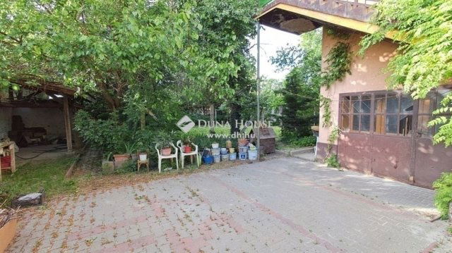 Eladó családi ház, Kecskeméten 69.9 M Ft, 6 szobás