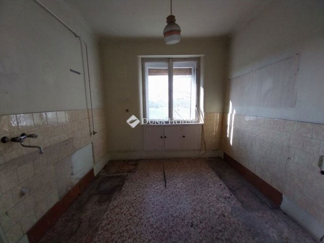 Eladó ikerház, Szegeden 45 M Ft, 2 szobás / költözzbe.hu