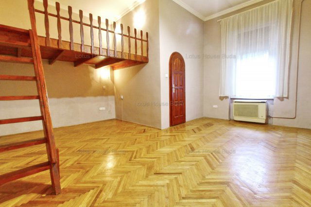 Eladó téglalakás, Budapesten, VII. kerületben, Hernád utcában