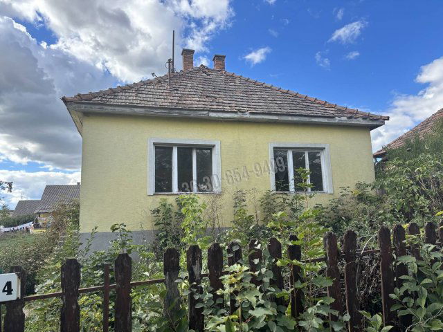 Eladó családi ház, Acsában 17.9 M Ft, 3 szobás