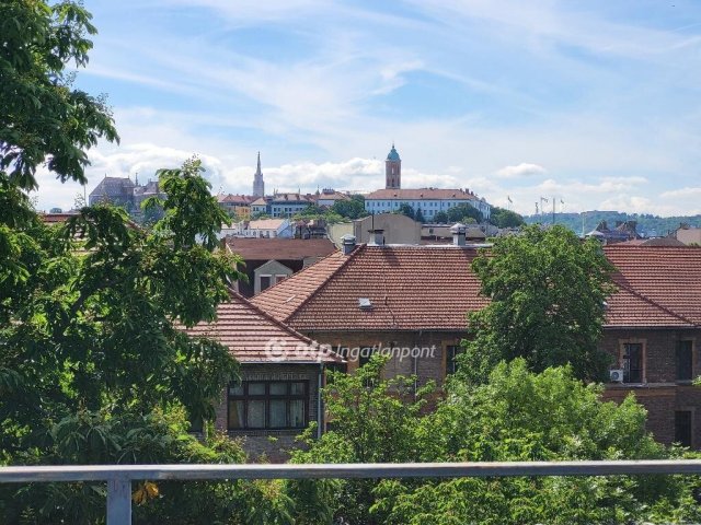 Eladó téglalakás, Budapesten, II. kerületben 165 M Ft