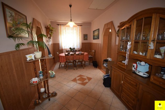 Eladó családi ház, Csepregen 59.5 M Ft, 4 szobás