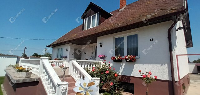 Eladó családi ház, Halászin 89.5 M Ft, 4 szobás