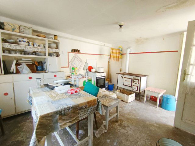 Eladó családi ház, Erdőbényén 22.99 M Ft, 2 szobás