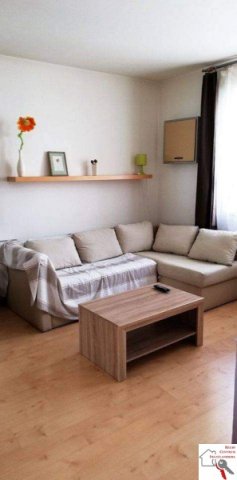 Kiadó téglalakás, albérlet, Pécsett 180 E Ft / hó, 1 szobás