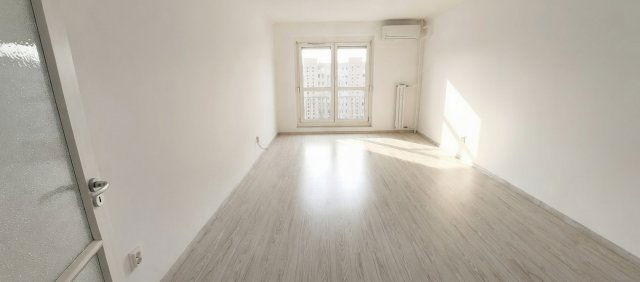 Eladó panellakás, Budapesten, III. kerületben 74.9 M Ft