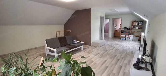 Eladó családi ház, Nyíregyházán 95 M Ft, 7 szobás