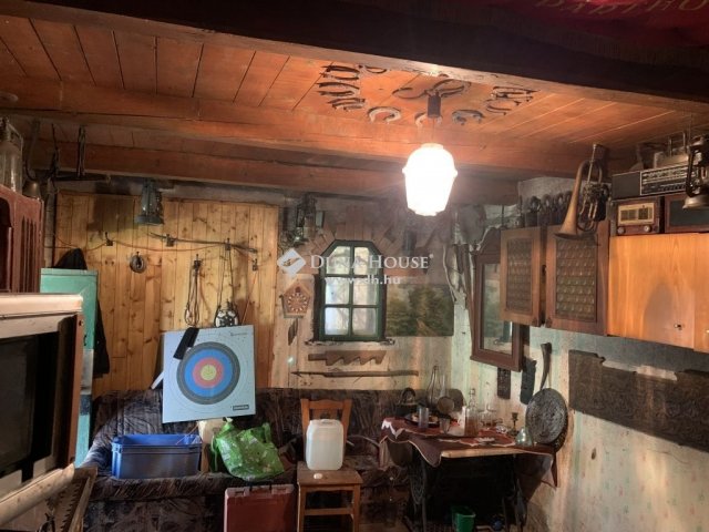 Eladó mezogazdasagi ingatlan, Pilisen 12 M Ft