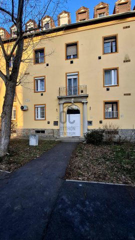 Eladó téglalakás, Pécsett 21.49 M Ft, 2 szobás