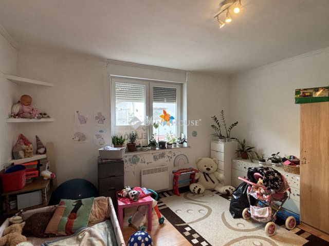 Eladó családi ház, Sárisápon, Hunyadi János utcában 31.5 M Ft