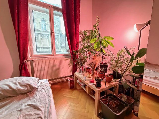 Eladó téglalakás, Budapesten, VI. kerületben, Izabella utcában