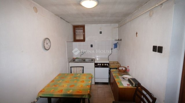 Eladó családi ház, Zalaegerszegen 19.99 M Ft, 2 szobás