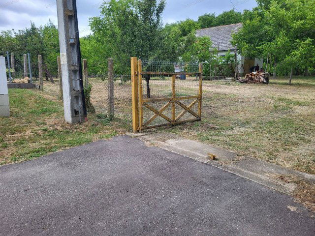 Eladó mezogazdasagi ingatlan, Mándon 21 M Ft