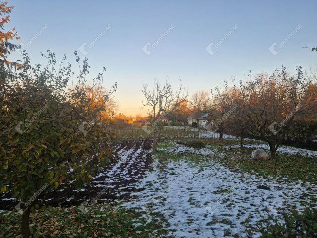 Eladó családi ház, Balatonőszödön 87 M Ft, 6 szobás