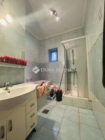 Eladó családi ház, Gyálon 112.5 M Ft, 5 szobás