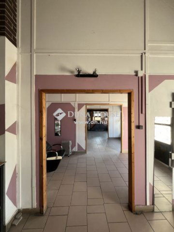 Eladó üzlethelyiség, Budapesten, XVIII. kerületben 64.5 M Ft