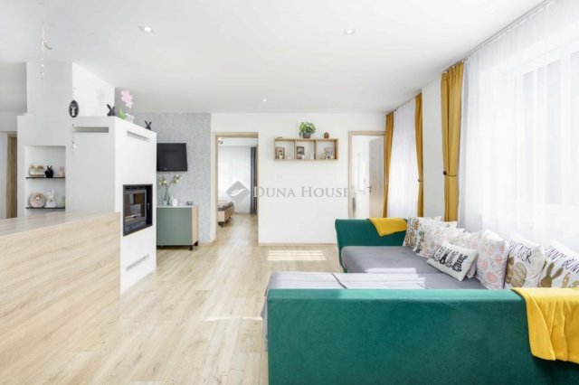 Eladó családi ház, Mosonmagyaróváron 124.9 M Ft, 5 szobás