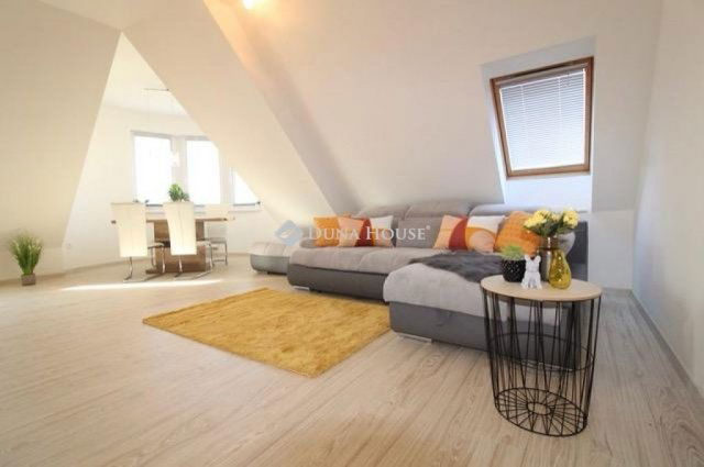 Eladó téglalakás, Debrecenben 73 M Ft, 3 szobás