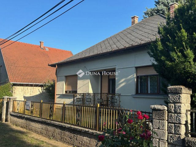 Eladó családi ház, Sóskúton 75 M Ft, 4 szobás
