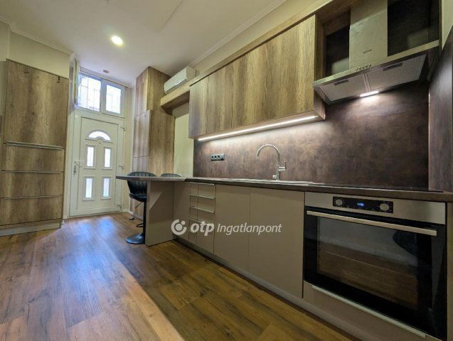 Eladó téglalakás, Budapesten, VII. kerületben 79.9 M Ft