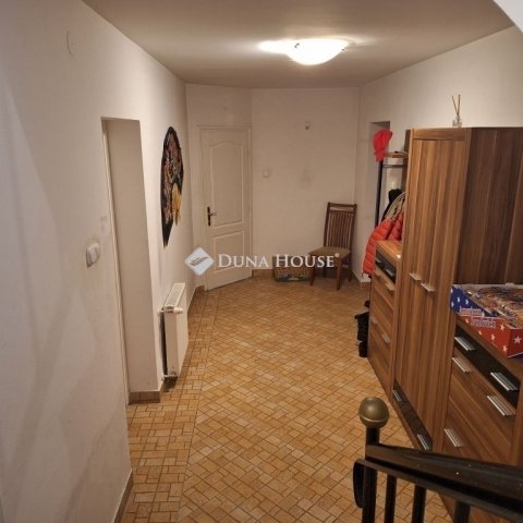 Eladó családi ház, Budakeszin 244 M Ft, 4 szobás