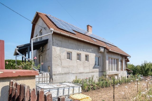 Eladó családi ház, Szerencsen 94.9 M Ft, 6 szobás