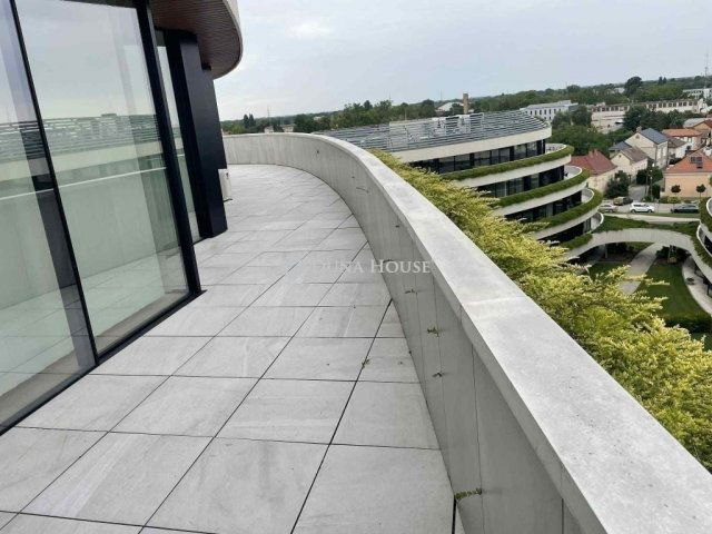 Eladó téglalakás, Szegeden 204.2 M Ft, 3 szobás