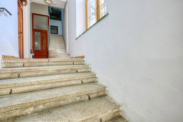 Eladó téglalakás, Sopronban 90 M Ft, 4 szobás