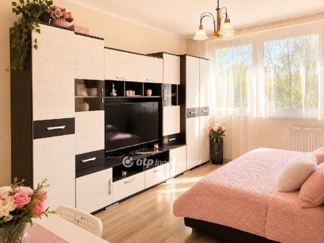 Eladó panellakás, Budapesten, X. kerületben 47.99 M Ft, 1 szobás