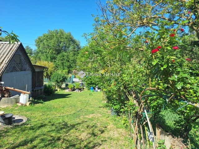 Eladó családi ház, Bicskén 23.5 M Ft, 2 szobás