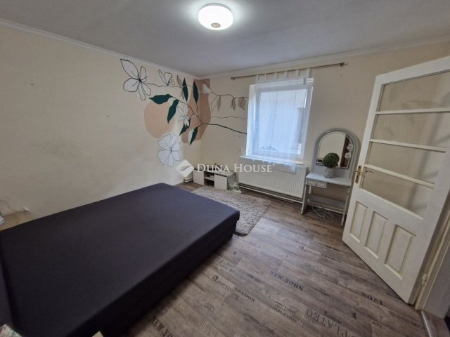 Eladó családi ház, Földeákon 45 M Ft, 5 szobás