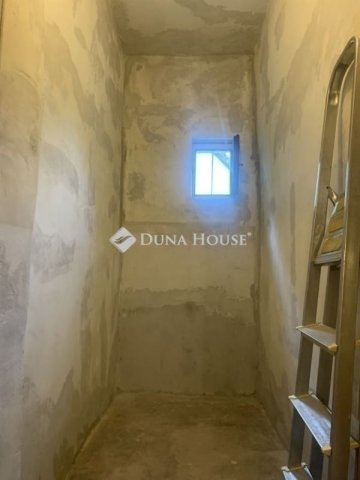 Eladó családi ház, Budapesten, XVIII. kerületben 76.9 M Ft