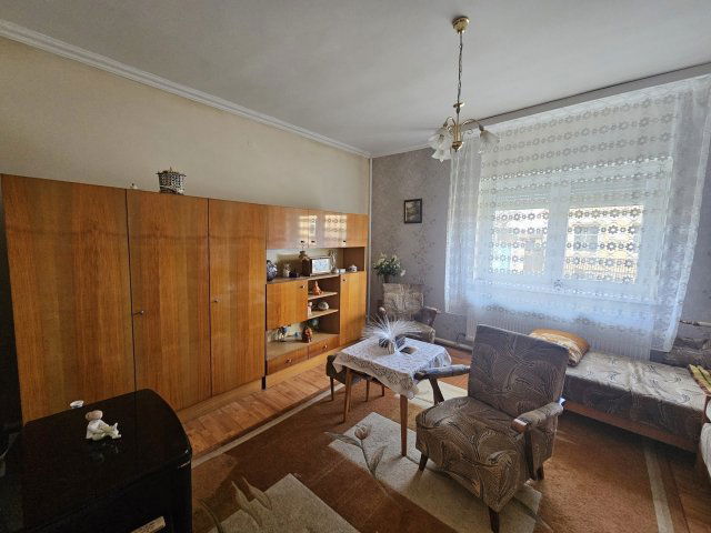 Eladó családi ház, Mezőlakon 36.5 M Ft, 2+2 szobás