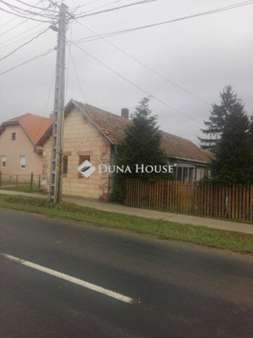 Eladó családi ház, Petrikeresztúron 7.5 M Ft, 1 szobás