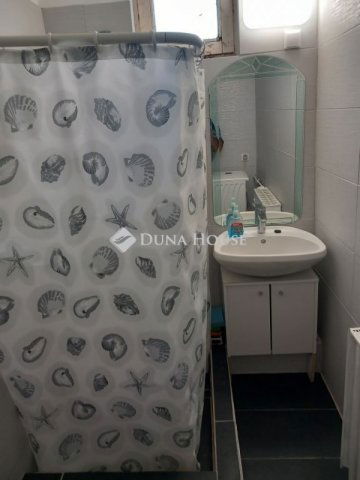 Eladó családi ház, Dömsödön 63 M Ft, 6 szobás