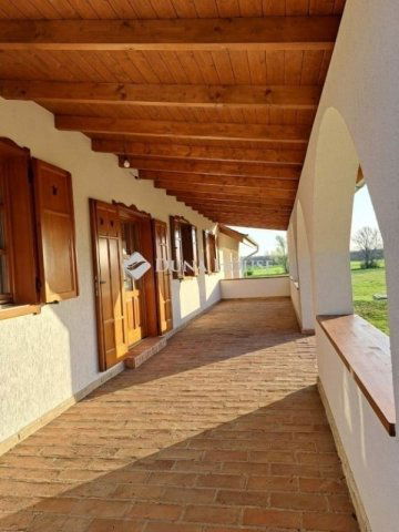 Eladó mezogazdasagi ingatlan, Felsőpakonyban 149.9 M Ft, 4 szobás