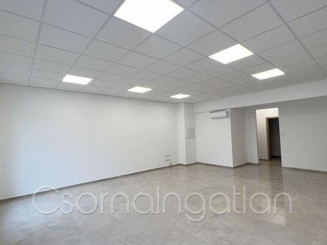 Kiadó üzlethelyiség, Kapuváron 220 E Ft / hó