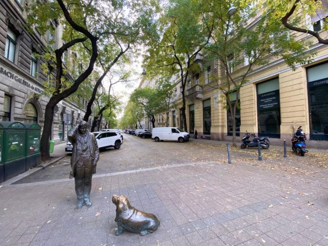 Eladó téglalakás, Budapesten, V. kerületben, Falk Miksa utcában