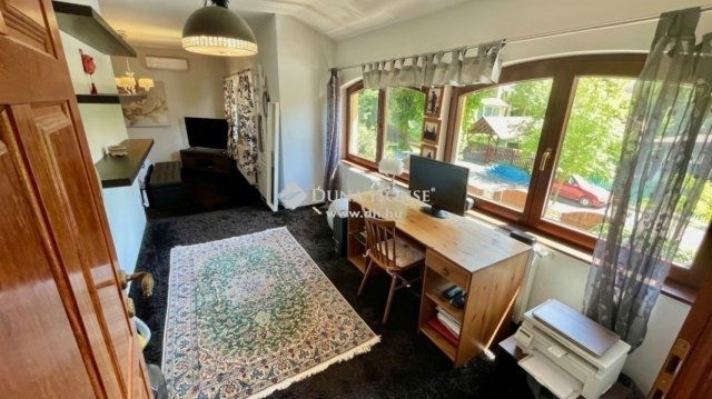 Eladó családi ház, Budapesten, II. kerületben 295 M Ft, 9 szobás