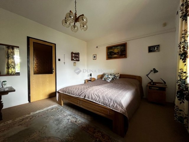 Eladó családi ház, Mohácson 89 M Ft, 6 szobás