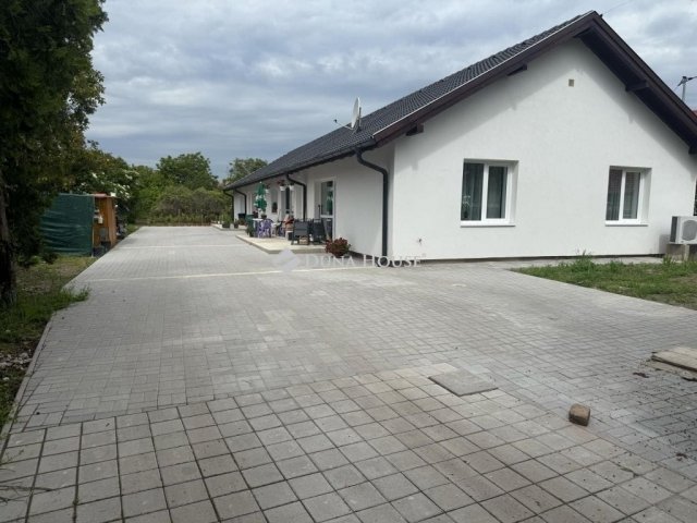 Eladó téglalakás, Szigetszentmártonban 59.9 M Ft, 3 szobás