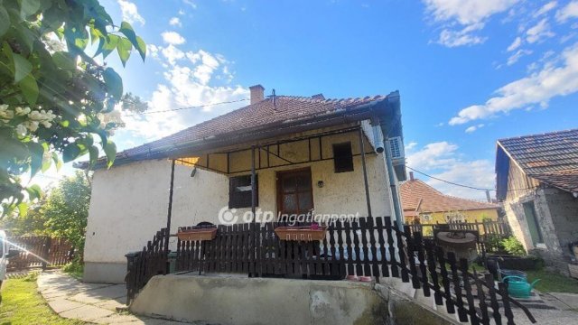 Eladó családi ház, Jászkisérén 19.9 M Ft, 2 szobás