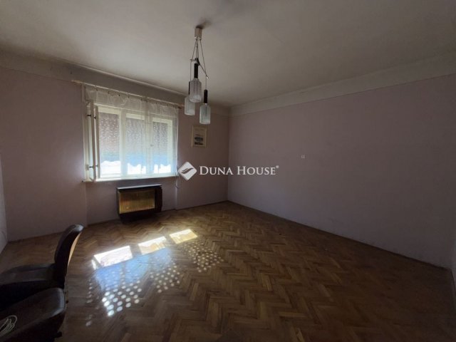 Eladó családi ház, Győrött 55.9 M Ft, 3 szobás